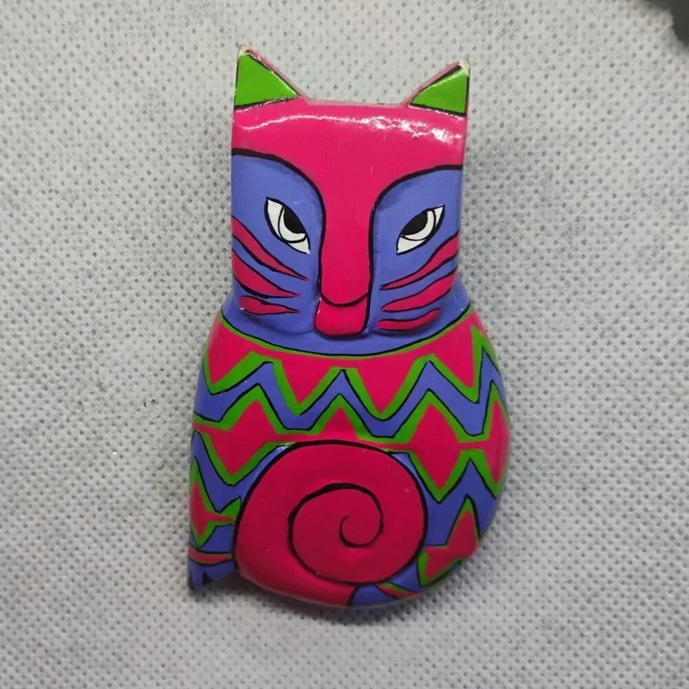 Lauren Burch Style Wood Painted Cat Pin Brooch Pink Purple Green Large 3" Tall - Picture 2 of 4